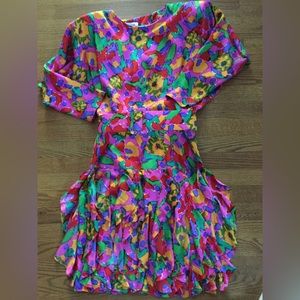 Gillian women’s multi floral belted long-sleeve dress. size 10. From the 80s!